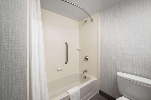 Hampton Inn By Hilton - Suites Cape Cod-West Yarmouth image 37